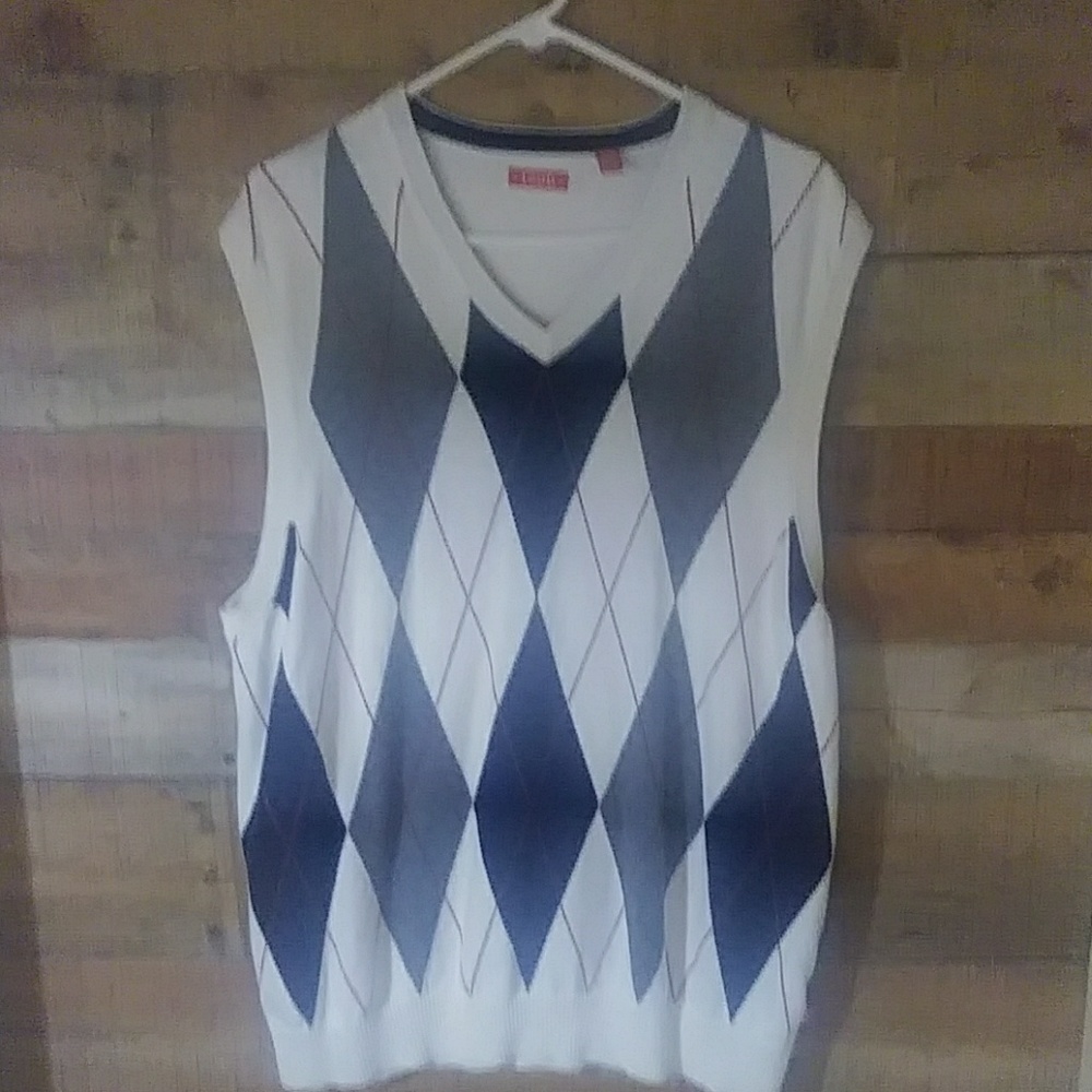 IZOD sweater vest